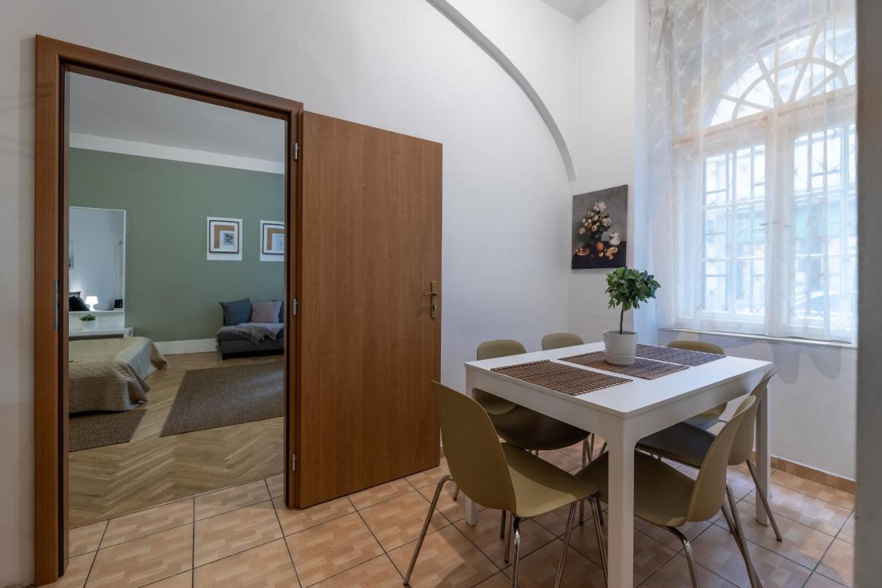 Spacious 3 Bedroom Apartment In The Heart Of 布拉格 外观 照片